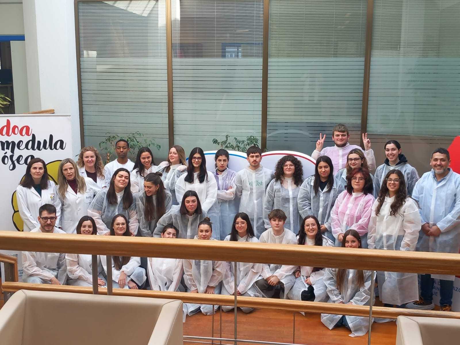 Visor VISITA ESTUDANTES DO COLEXIO LAR (Vigo)